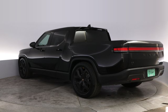 2026 Rivian R1T — photo 13 of 25