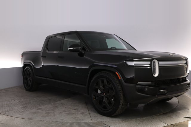 2026 Rivian R1T — photo 10 of 25