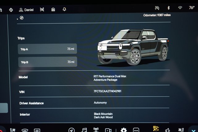 2026 Rivian R1T — photo 5 of 25