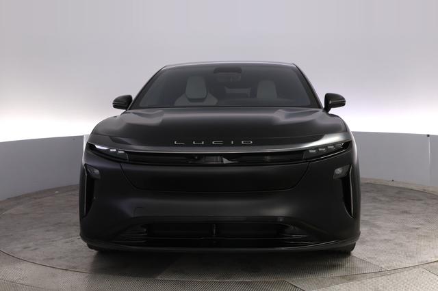 2026 Lucid Gravity — photo 9 of 23