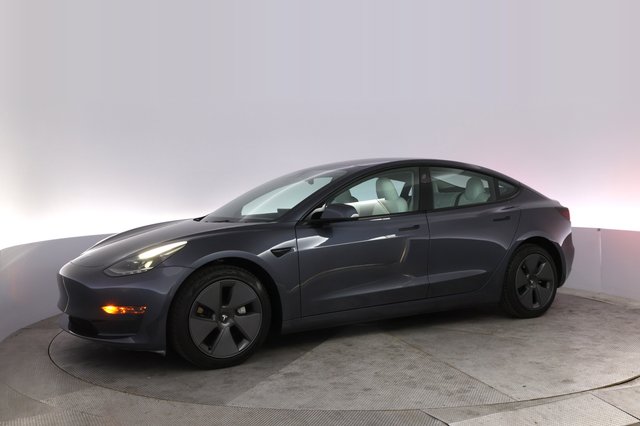 2023 Tesla Model 3 — photo 14 of 24