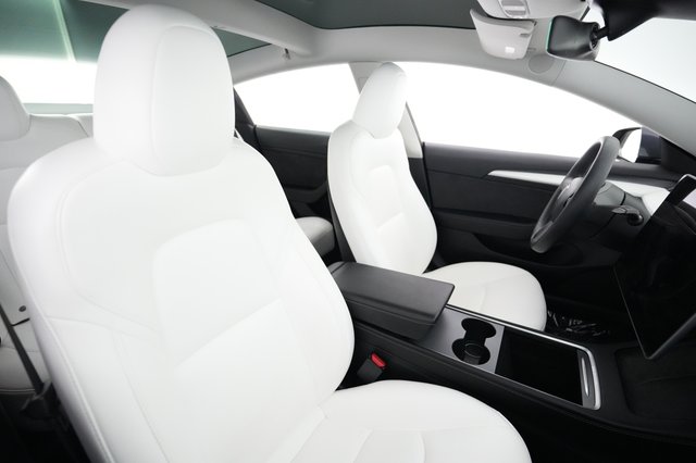2023 Tesla Model 3 — photo 18 of 24