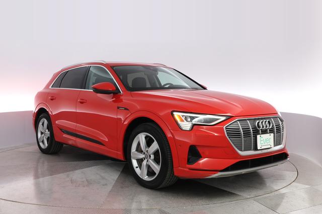 2019 Audi e-tron — photo 6 of 31