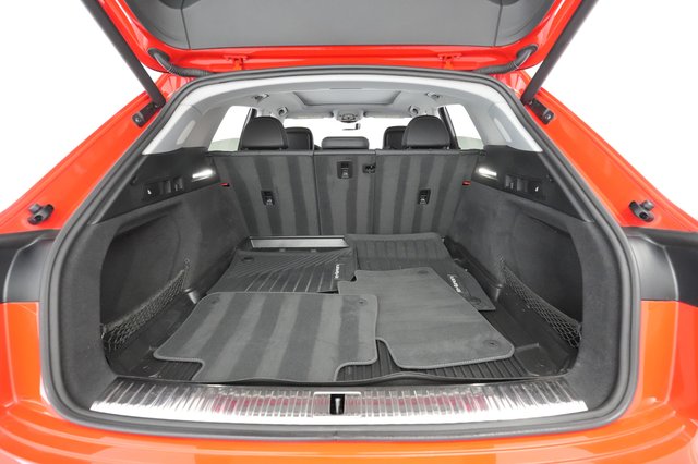 2019 Audi e-tron — photo 20 of 31