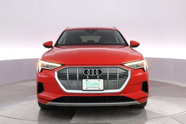 2019 Audi e-tron — photo 5 of 31
