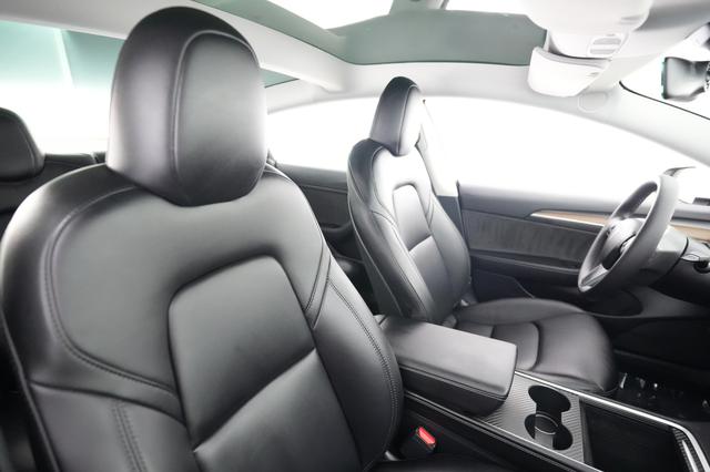 2023 Tesla Model 3 — photo 3 of 28