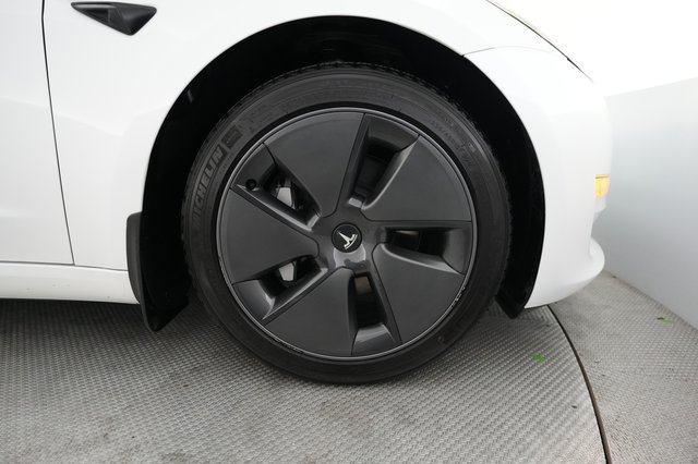 2023 Tesla Model 3 — photo 16 of 28