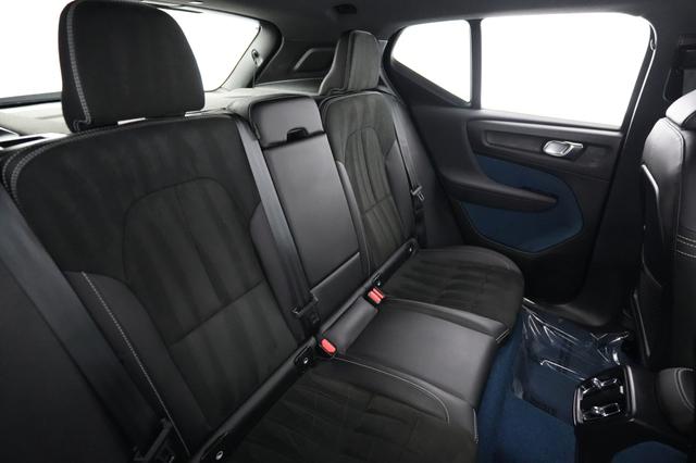 2023 Volvo XC40 Recharge — photo 4 of 22
