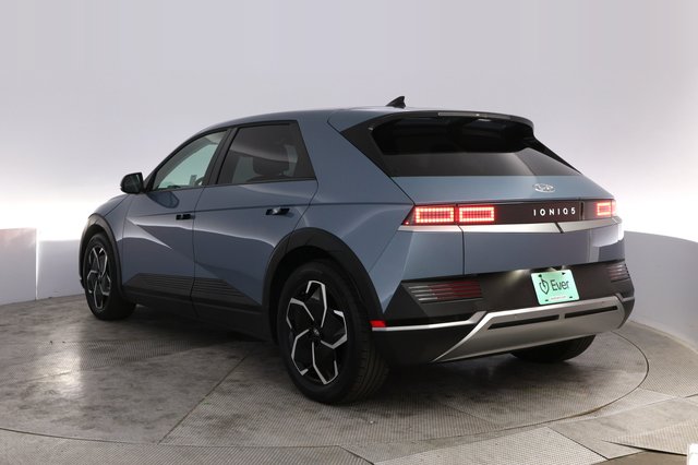 2024 Hyundai IONIQ 5 — photo 13 of 21