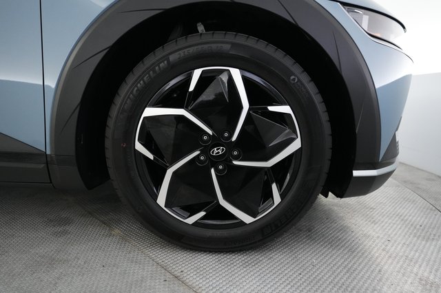 2024 Hyundai IONIQ 5 — photo 16 of 21