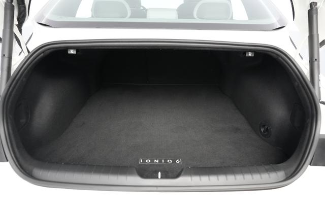 2024 Hyundai IONIQ 6 — photo 6 of 23