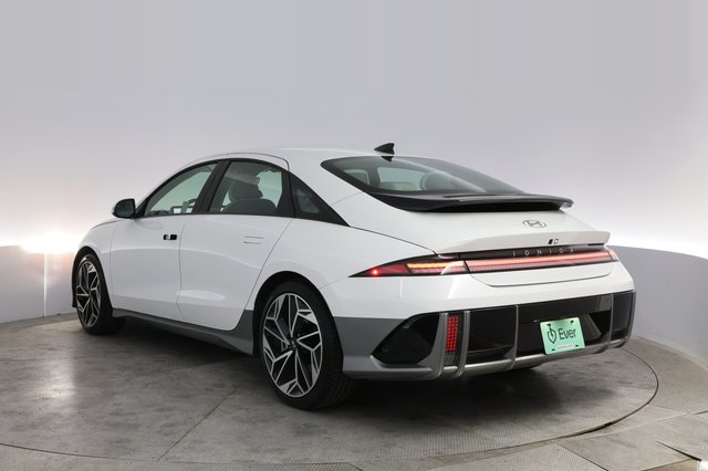 2024 Hyundai IONIQ 6 — photo 13 of 23