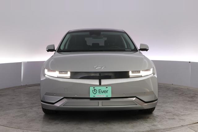 2024 Hyundai IONIQ 5 — photo 9 of 23