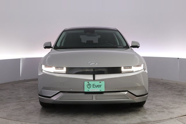 2024 Hyundai IONIQ 5 — photo 9 of 23