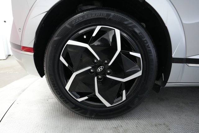 2024 Hyundai IONIQ 5 — photo 17 of 23