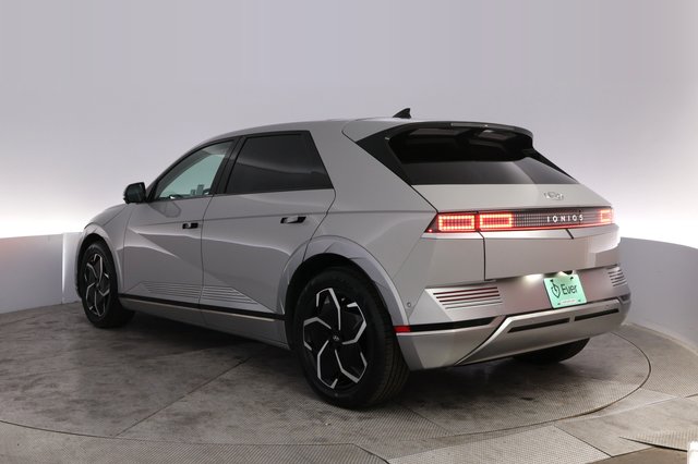 2024 Hyundai IONIQ 5 — photo 13 of 23