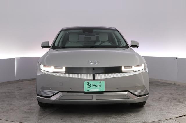 2024 Hyundai IONIQ 5 — photo 9 of 23