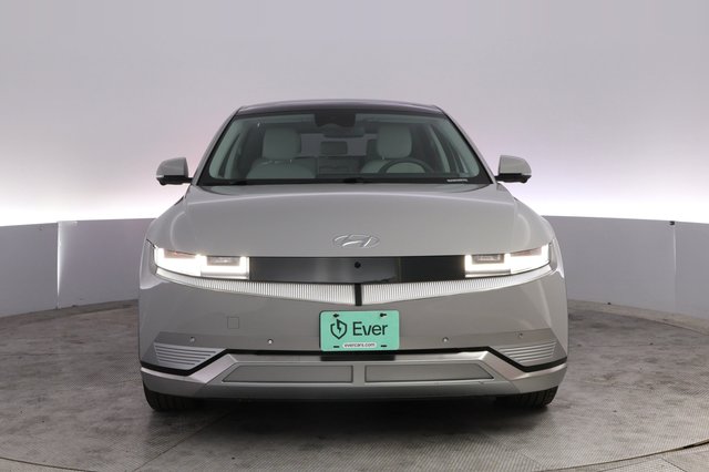 2024 Hyundai IONIQ 5 — photo 9 of 23