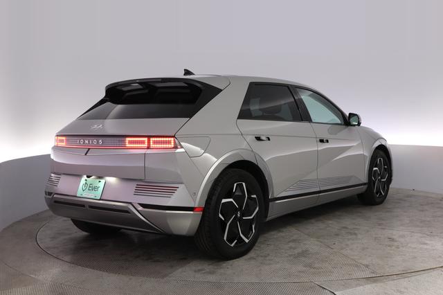 2024 Hyundai IONIQ 5 — photo 2 of 23