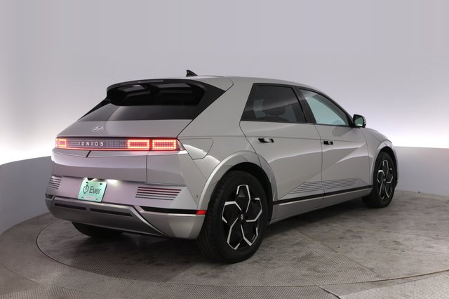 2024 Hyundai IONIQ 5 — photo 2 of 23
