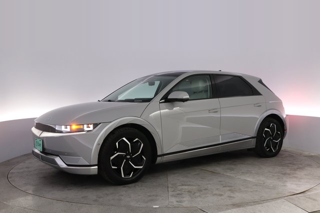 2024 Hyundai IONIQ 5 — photo 14 of 23