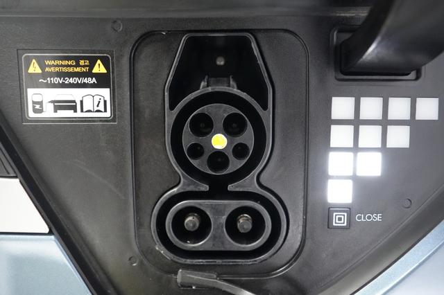 2024 Hyundai IONIQ 5 — photo 8 of 21