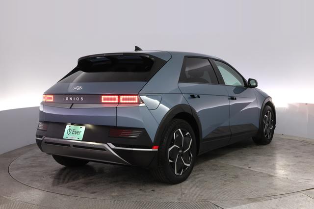 2024 Hyundai IONIQ 5 — photo 2 of 21