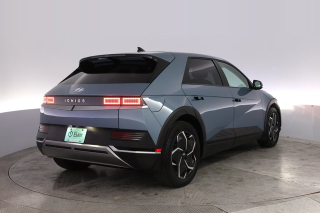 2024 Hyundai IONIQ 5 — photo 2 of 21