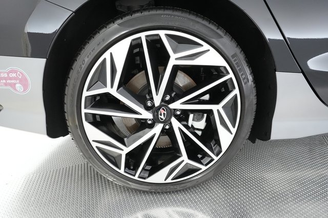 2024 Hyundai IONIQ 6 — photo 16 of 27