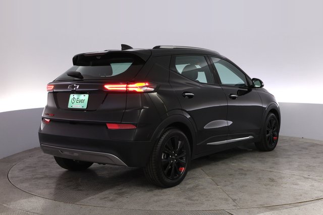 2023 Chevrolet Bolt EUV — photo 2 of 22