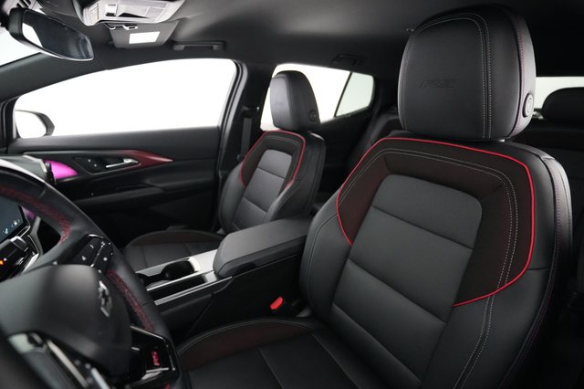 2024 Chevrolet Equinox EV — photo 3 of 23