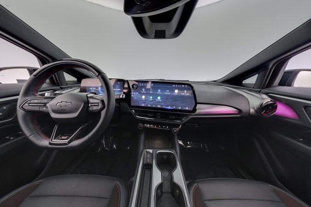 2024 Chevrolet Equinox EV — photo 21 of 23