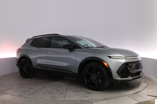 2024 Chevrolet Equinox EV — photo 11 of 23