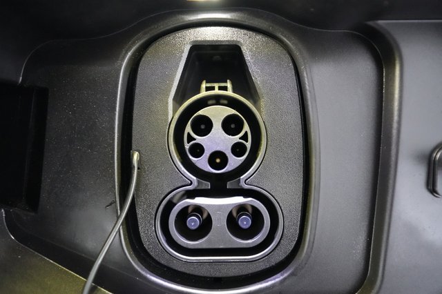 2024 Chevrolet Equinox EV — photo 8 of 23