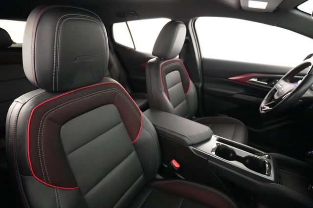 2024 Chevrolet Equinox EV — photo 18 of 20
