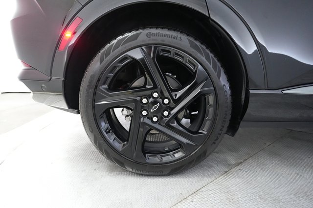 2024 Chevrolet Equinox EV — photo 17 of 20