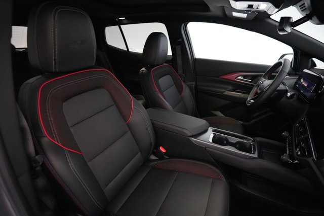2024 Chevrolet Equinox EV — photo 18 of 20