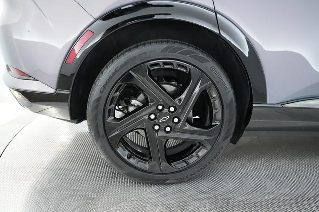 2024 Chevrolet Equinox EV — photo 7 of 20