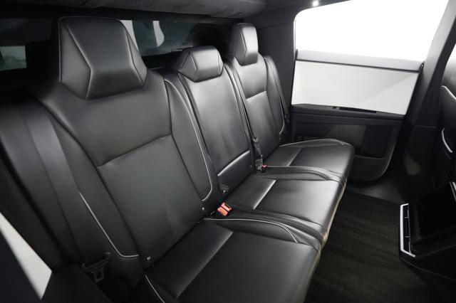 2024 Tesla Cybertruck — photo 4 of 22