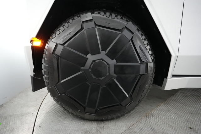 2024 Tesla Cybertruck