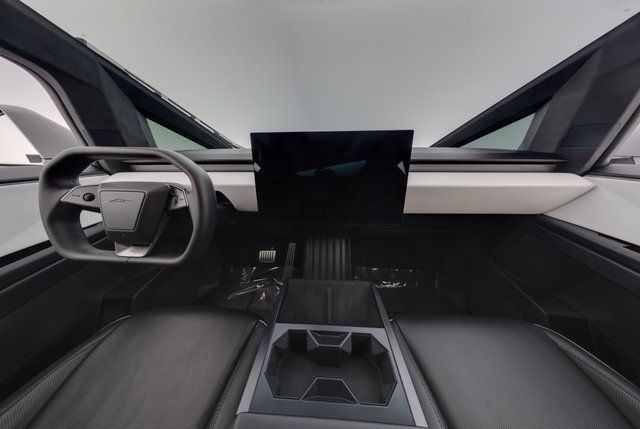 2024 Tesla Cybertruck — photo 15 of 22