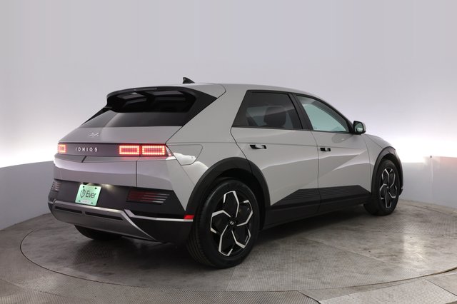 2024 Hyundai IONIQ 5 — photo 2 of 23