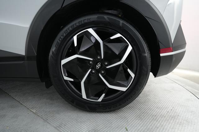 2024 Hyundai IONIQ 5 — photo 7 of 23