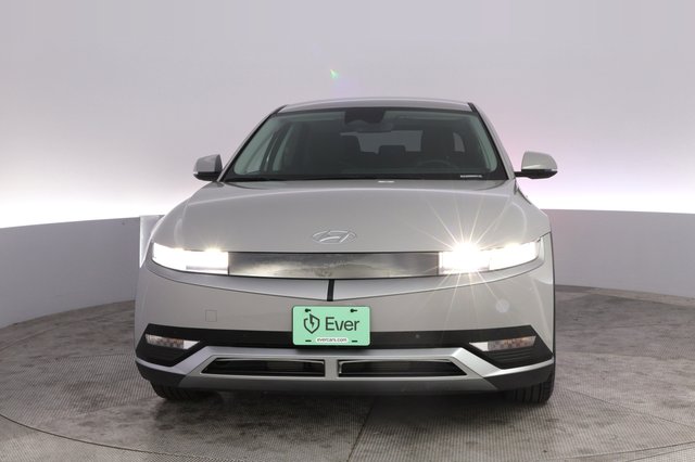 2024 Hyundai IONIQ 5 — photo 9 of 23