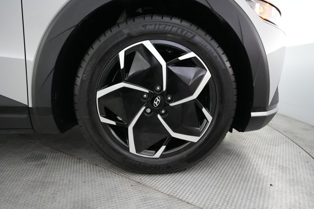 2024 Hyundai IONIQ 5 — photo 16 of 26