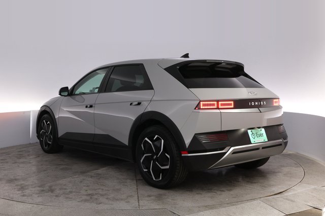 2024 Hyundai IONIQ 5 — photo 13 of 26