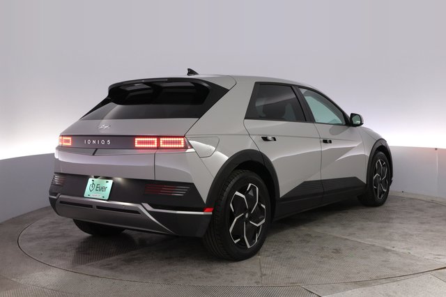 2024 Hyundai IONIQ 5 — photo 2 of 26