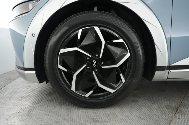 2024 Hyundai IONIQ 5 — photo 16 of 25