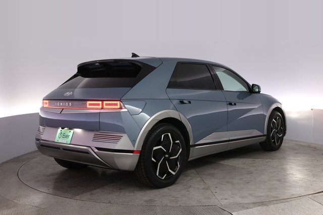 2024 Hyundai IONIQ 5 — photo 2 of 25