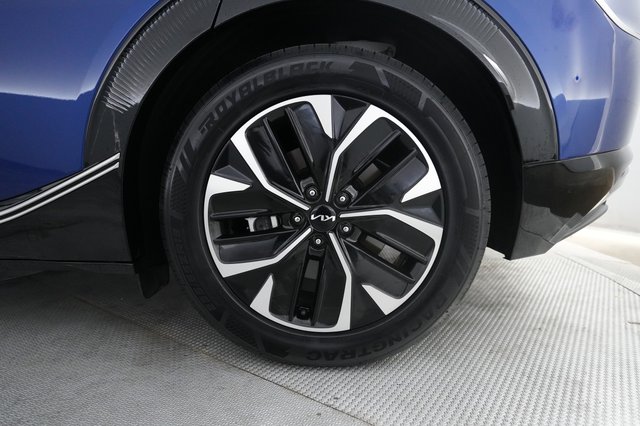 2024 Kia EV6 — photo 7 of 21